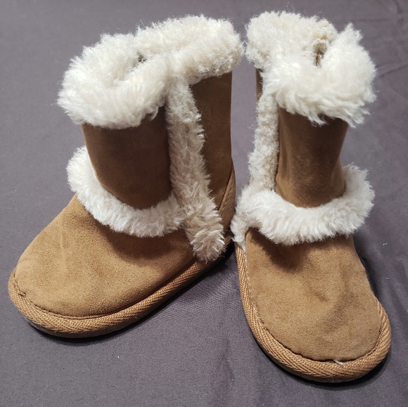 Ugg Style Booties Fur Lined Zip Up Tan Soft Hard Soled Size 2 Boots Teeny Toes - Picture 1 of 3